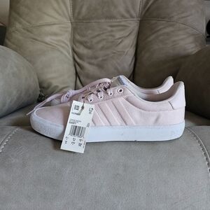 Adidas nwt vulcraid3R light pink petal skateboarding sneakers size 10